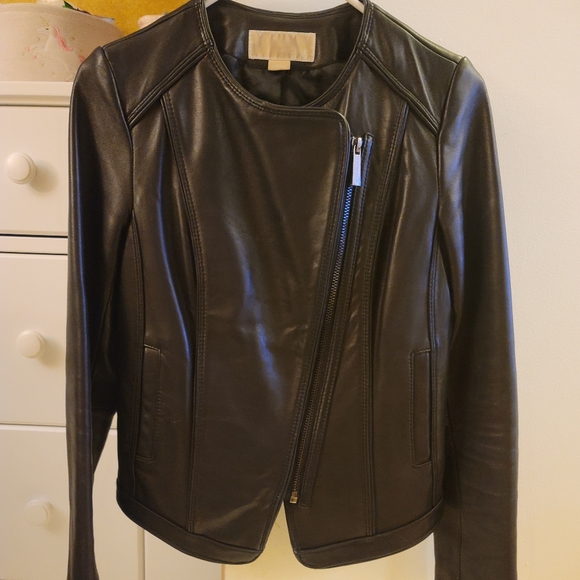 Leather jacket - Picture 4 of 5